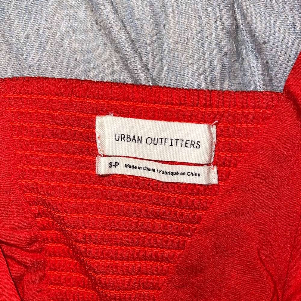 Red blouse - Picture 5 of 5